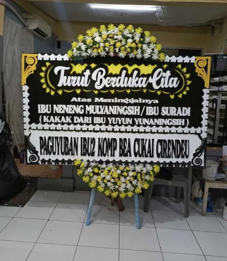 Papan Bunga Duka Pengadegan